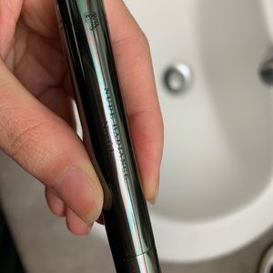 Like New Burberry Fresh Glow Highlighting Pen 01